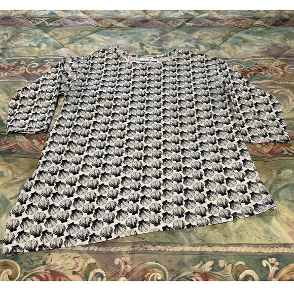 Chico's Clam Shell Patterned Top - Picture 1 of 4